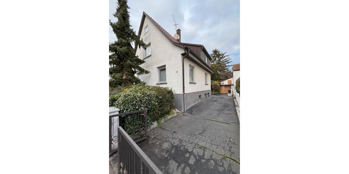 Freistehendes charmantes Einfamilienhaus mit GEWÖLBEKELLER 9 zimmer