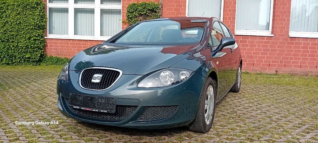 Seat Leon 110.000 km 2.950 &euro; Paderborn 33102