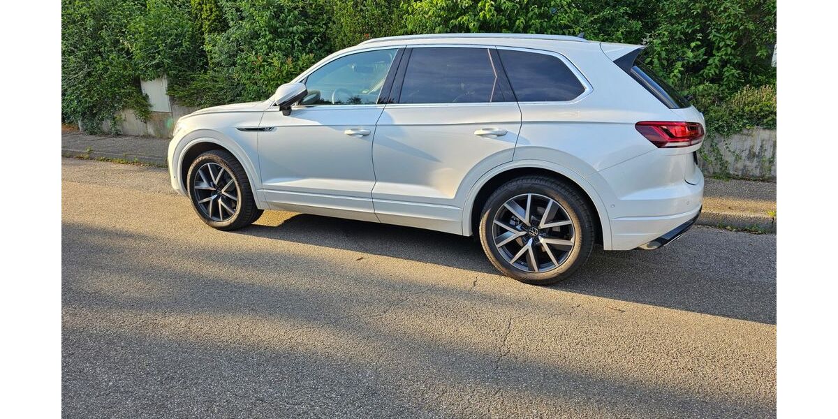 VW Touareg 53.880 km 46.700 &euro; Stuttgart 70176
