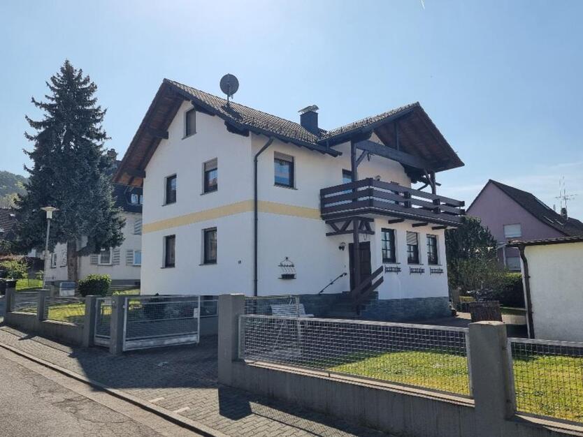Sonniges Einfamilienhaus in ruhiger zentraler Lage Höchst Odw