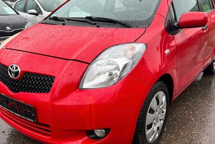 Toyota Yaris 168.000 km 3.500 &euro; Freiburg im Breisgau 79108