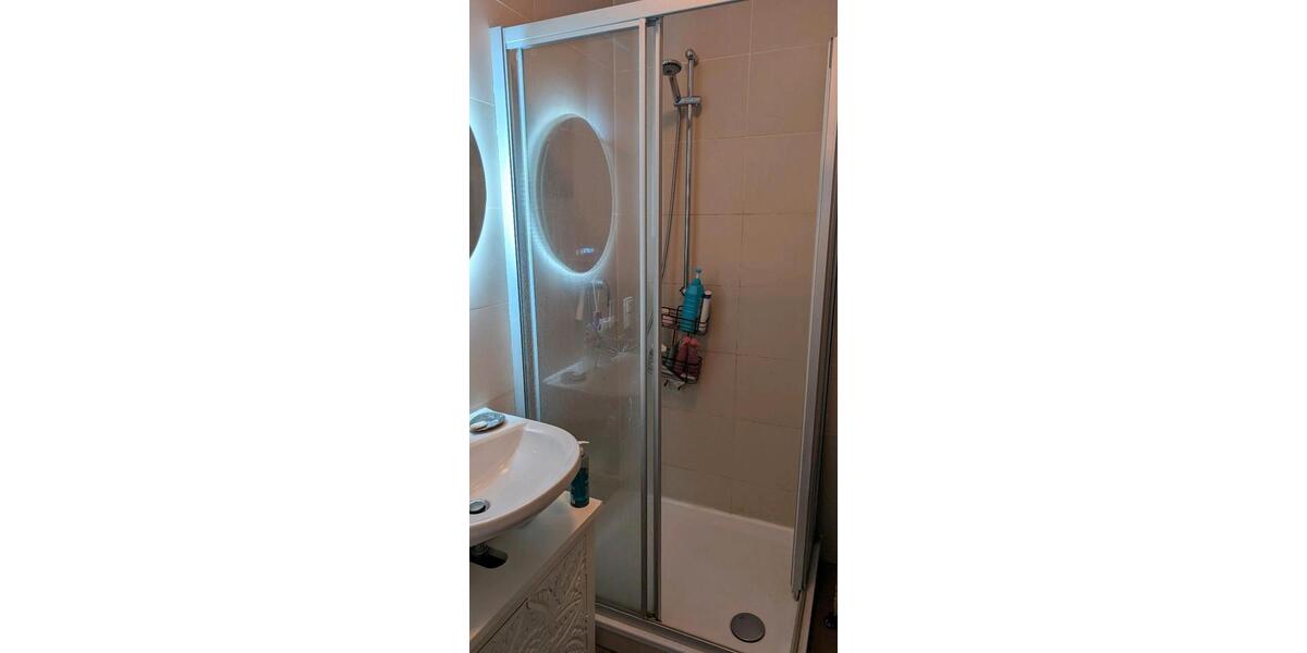Dachgeschoßwohnung Köln Rodenkirchen - 2 Zimmer, 80 m&sup2;, 1.550&euro; | Angebot:27598711