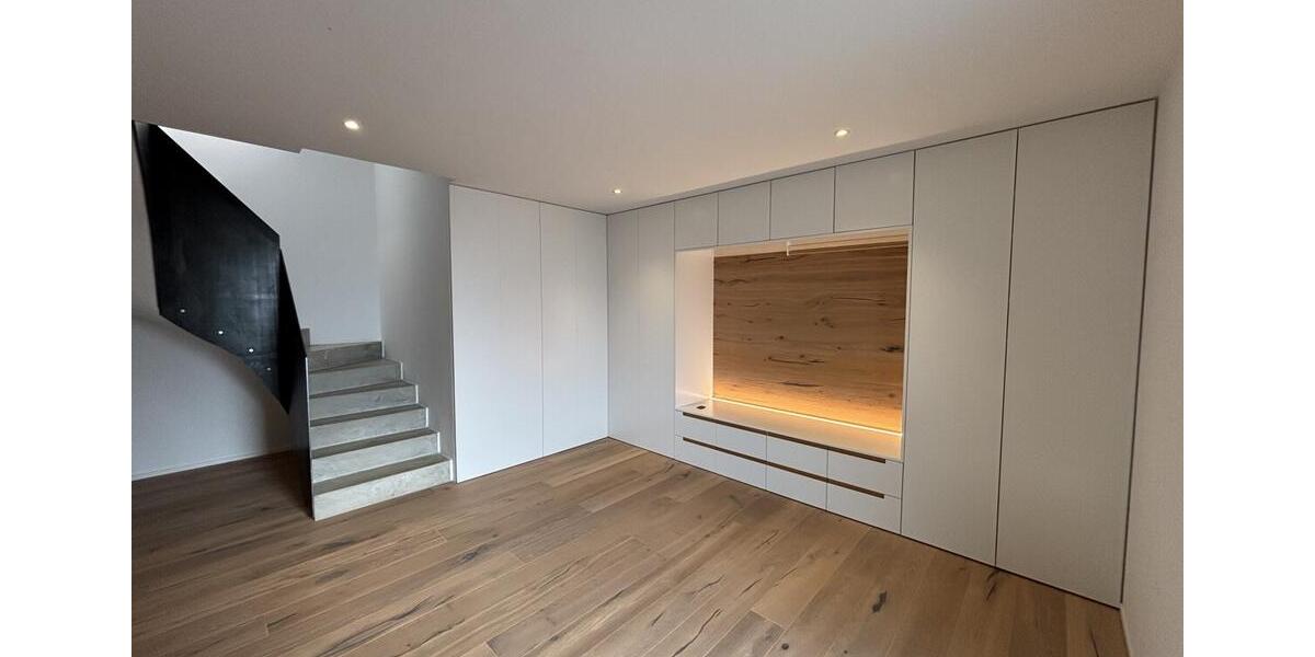 Einfamilienhaus Remshalden - 7 Zimmer, 211 m&sup2;, 3.000&euro; | Angebot:24808098