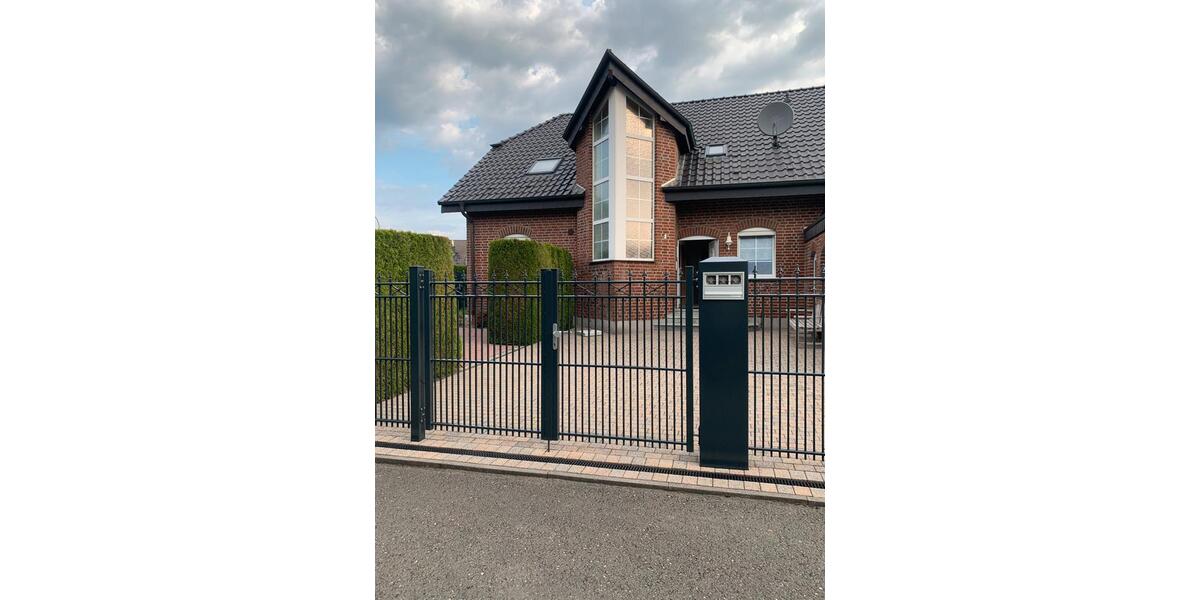 Mehrfamilienhaus, Wohnhaus Leopoldshöhe - 7 Zimmer, 185 m&sup2;, 879.000&euro; | Angebot:25403231