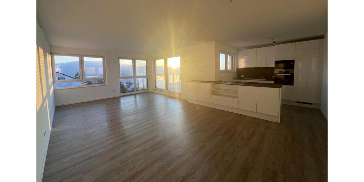 Attraktive Terrassenwohnung mit Panoramablick und Aufzug - in Herborns schönster Wohnlage 2 zimmer