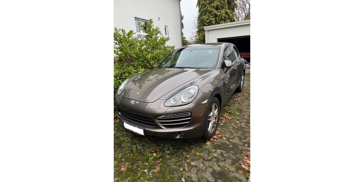 Porsche Cayenne 199.000 km 26.600 &euro; Bonn 53111