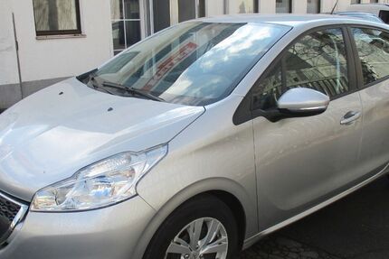 Peugeot 208 91.000 km 7.599 &euro; Nürnberg 90431