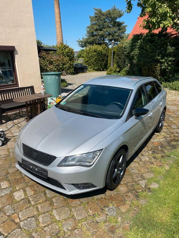 Seat Leon 163.284 km 7.500 € Dresden 01156