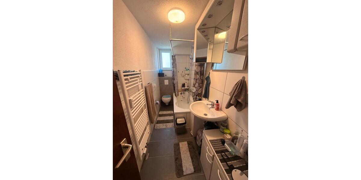 Etagenwohnung Singen (Hohentwiel) - 1 Zimmer, 70 m&sup2;, 750&euro; | Angebot:26393600
