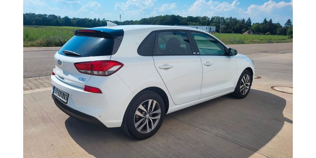 Hyundai i30 70.000 km 13.900 &euro; Lorsch 64653