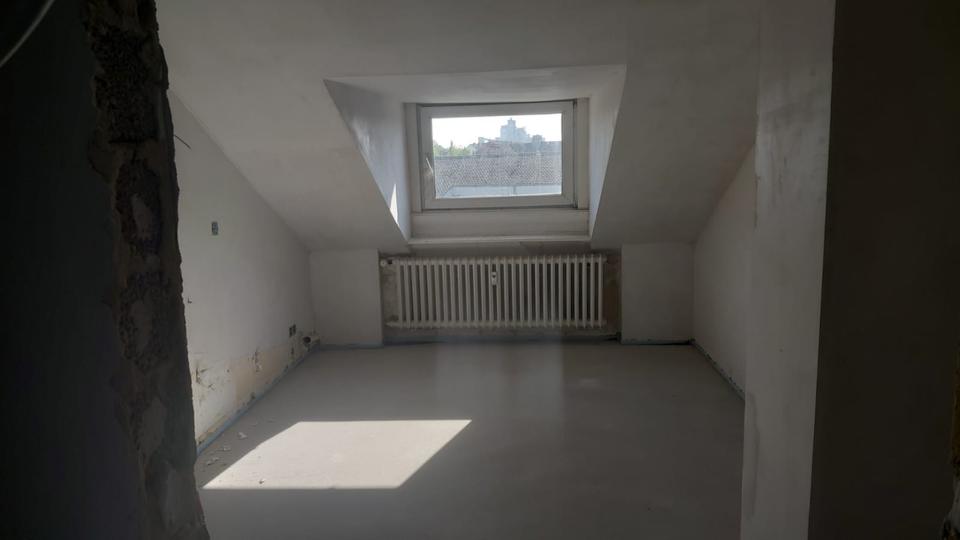 Dachgeschoßwohnung Beckum - 7 Zimmer, 120 m&sup2;, 150.000&euro; | Angebot:26412234