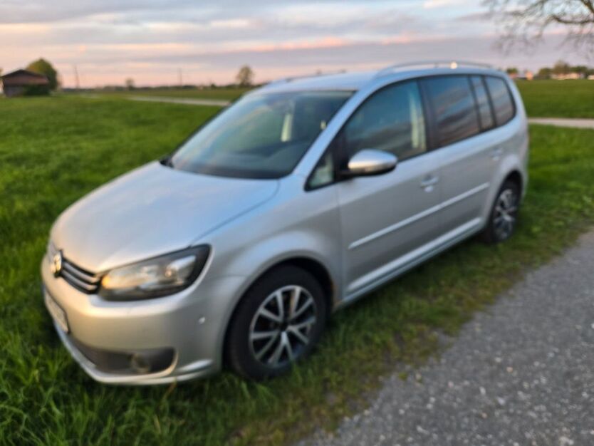 VW Touran 320.000 km 7.900 € Übersee 83236