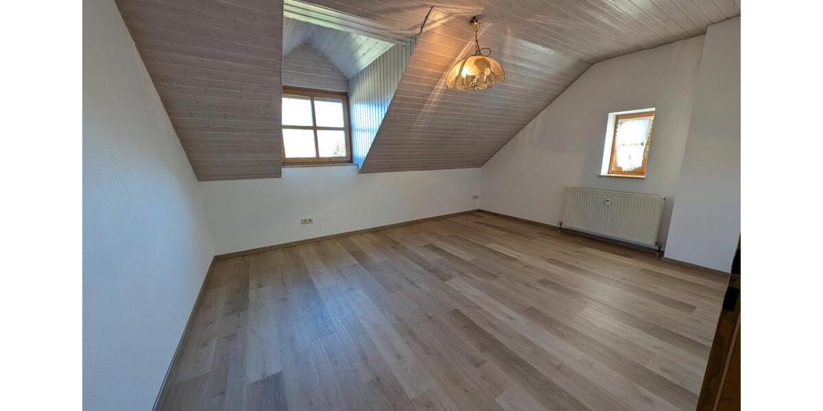 Dachgeschoßwohnung Dietfurt an der Altmühl - 3 Zimmer, 66 m&sup2;, 650&euro; | Angebot:26396919