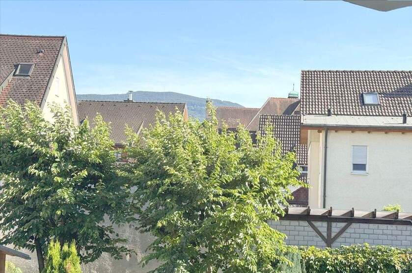 ZENTRALES, RUHIGES, MODERNES WOHNEN IN KIRCHZARTEN - MIT HERRLICHEM BLICK AUF DIE BERGE mit Balkon, barrierefreiem Zugang und Tiefgaragen-Stellplatz 2 zimmer