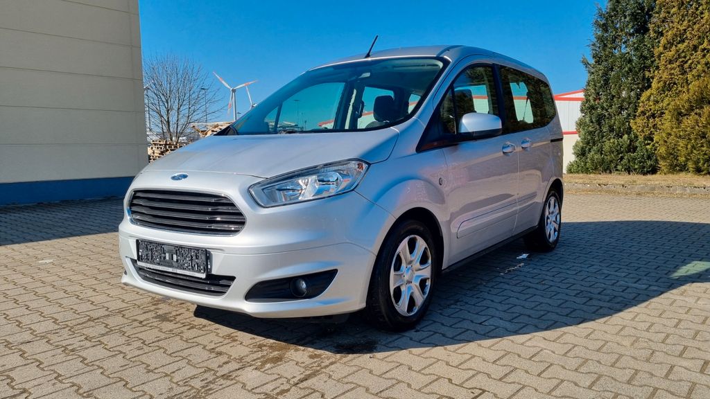 Ford Tourneo Courier 218.044 km 3.599 &euro; Tanna 07922