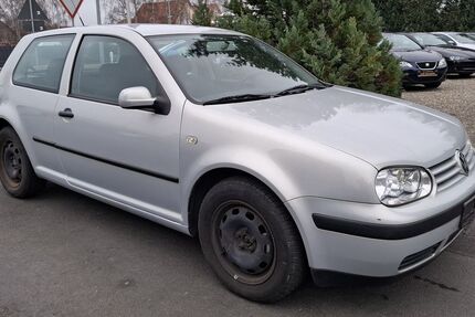 VW Golf 189.000 km 2.350 &euro; Derenburg 38895