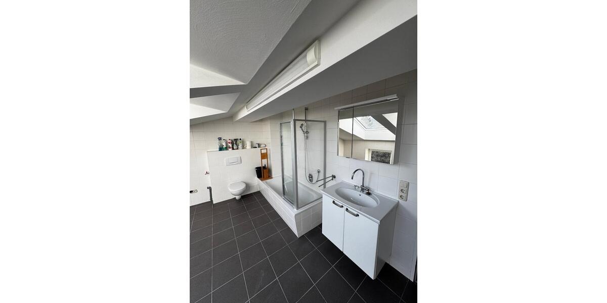 Dachgeschoßwohnung Altenmarkt an der Alz - 1.5 Zimmer, 78 m&sup2;, 900&euro; | Angebot:25403417