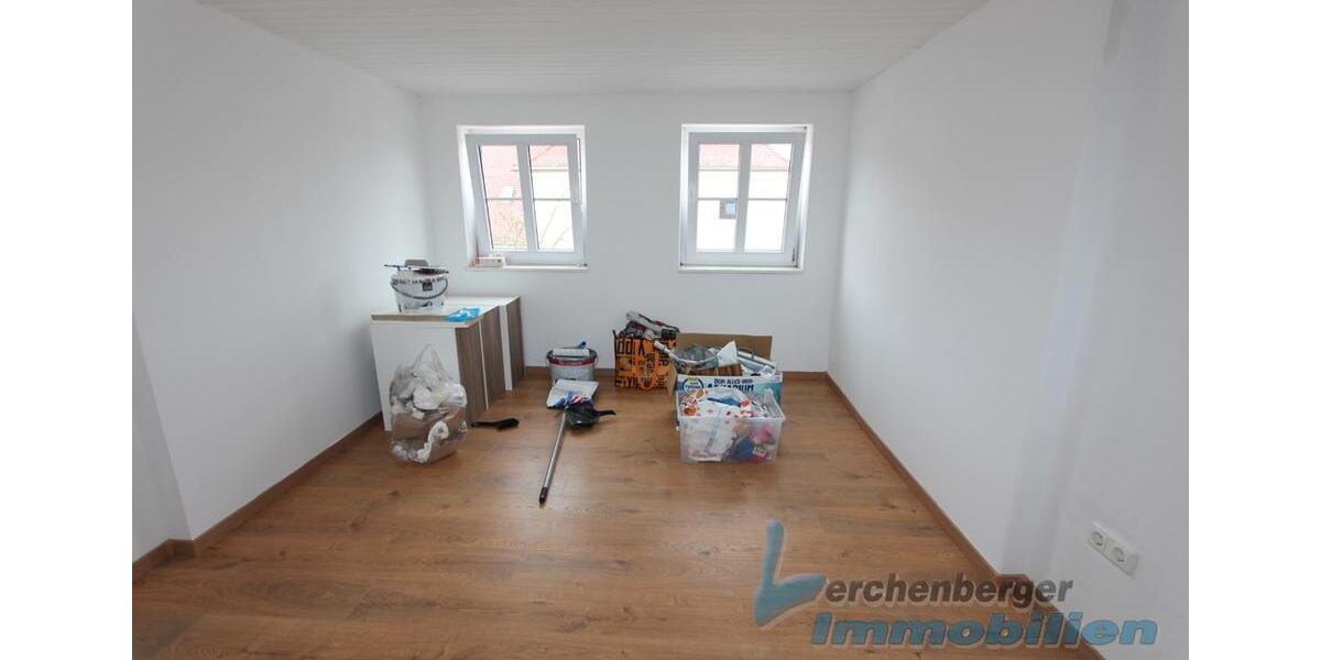 Dachgeschoßwohnung Plattling - 2 Zimmer, 80 m&sup2;, 650&euro; | Angebot:26424662