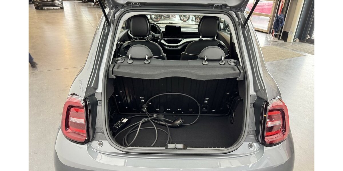 Fiat 500e Action Carplay Android Sitzheizung 25.300 km 12.930 &euro; Lich 35423