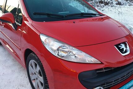 Peugeot 207 164.258 km 2.499 &euro; Berlin 12055