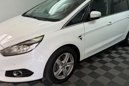 Ford S-Max 162.557 km 12.999 &euro; Fulda 36043