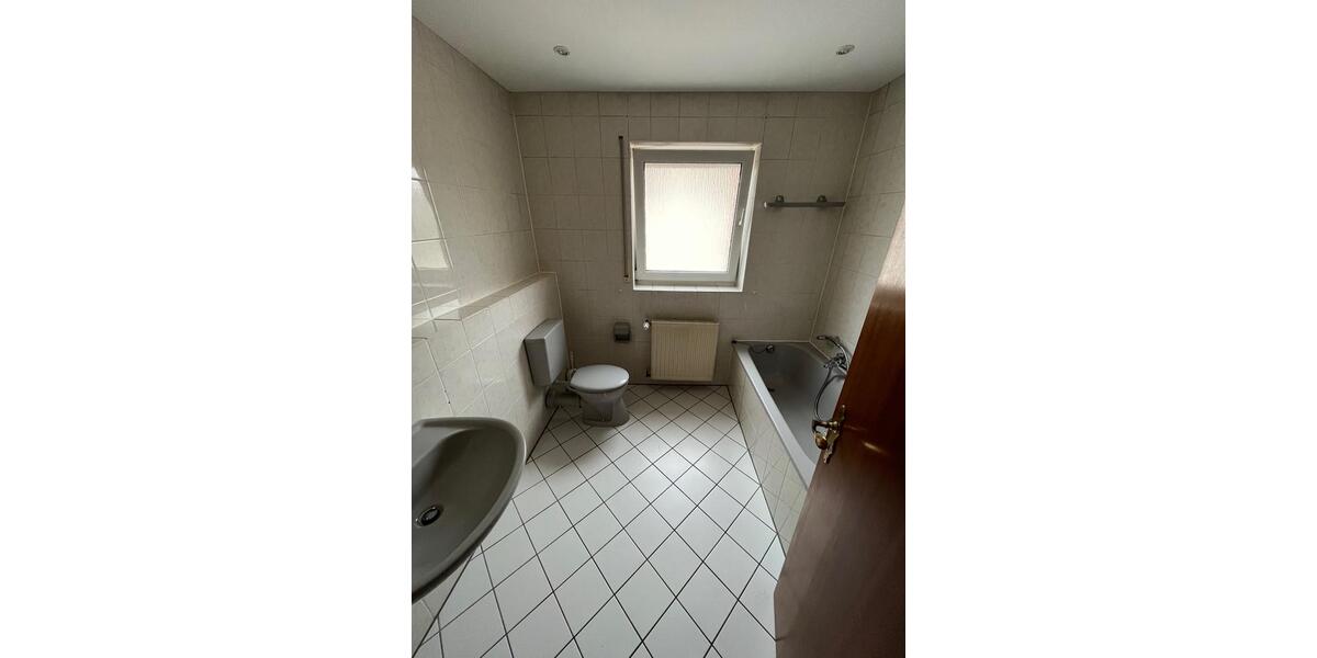 Etagenwohnung Püttlingen - 4 Zimmer, 98 m&sup2;, 640&euro; | Angebot:26492976