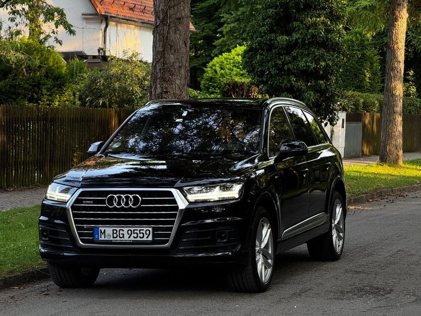 Audi Q7 142.100 km 39.100 € München 80997