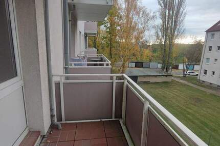 Modern saniertes Wohnglück mit Balkon und Wannenbad - sofort verfügbar in Merseburg 3 zimmer