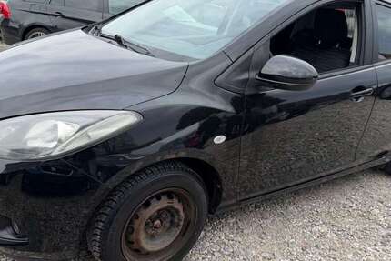Mazda 2 116.000 km 999 &euro; Garching bei München 85748