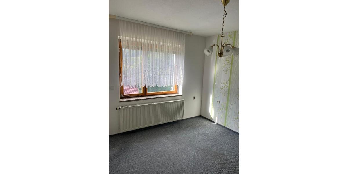 Einfamilienhaus Steinbach-Hallenberg Hallenberg - 8 Zimmer, 141 m&sup2;, 100.000&euro; | Angebot:26447608