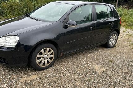 VW Golf 261.120 km 1.500 &euro; Eggstätt 83125