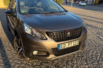 Peugeot 2008 41.000 km 12.500 &euro; München 81677