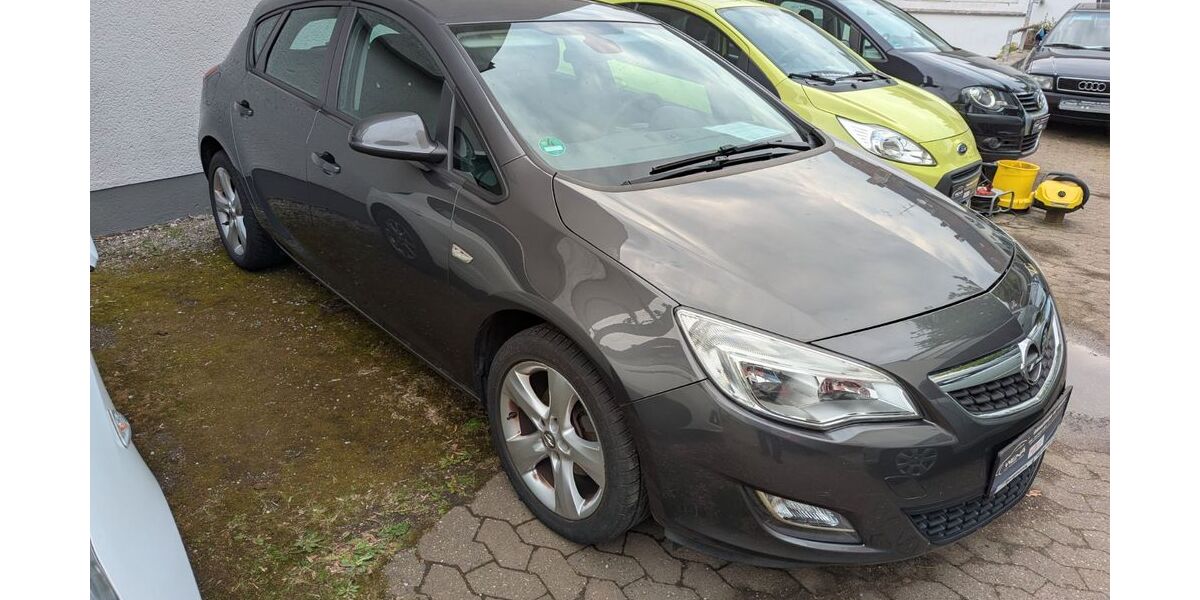 Opel Astra 107.600 km 4.250 &euro; Mülheim-Ruhr 45473