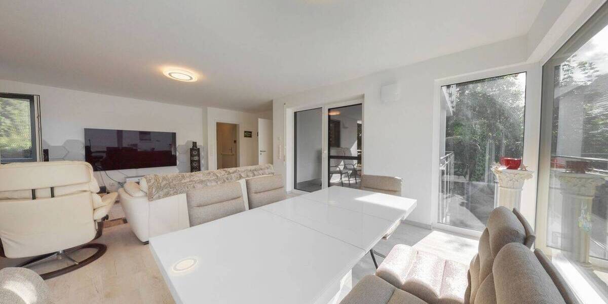 Mehr Platz für mehr Leben - neuwertige 5-Zimmer-Wohnung mit Balkon & Doppelgarage 5 zimmer