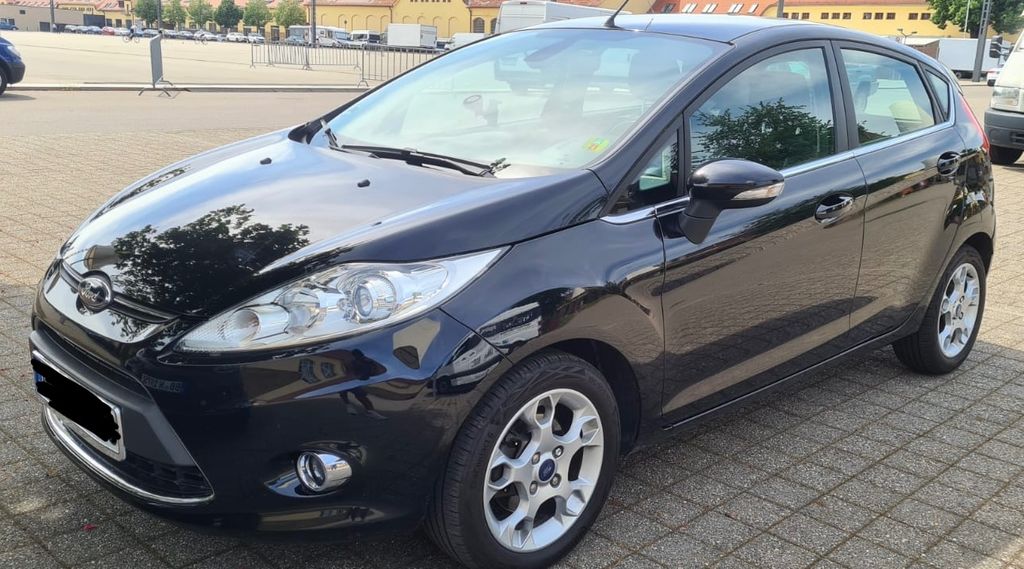 Ford Fiesta 110.000 km 5.500 € Stuttgart 70599