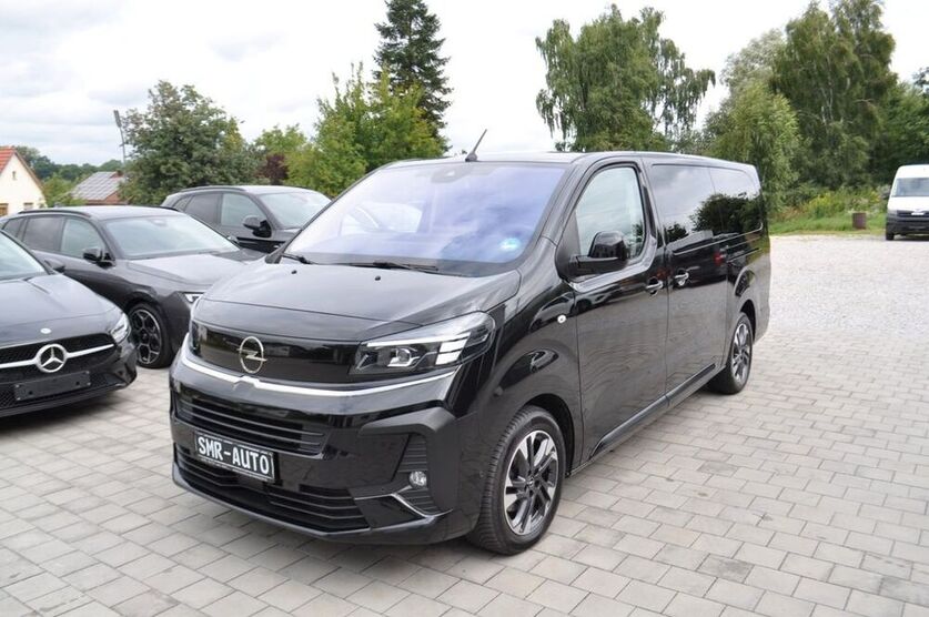 Zafira Life