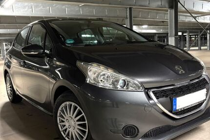 Peugeot 208 96.900 km 5.500 &euro; Sindelfingen 71063