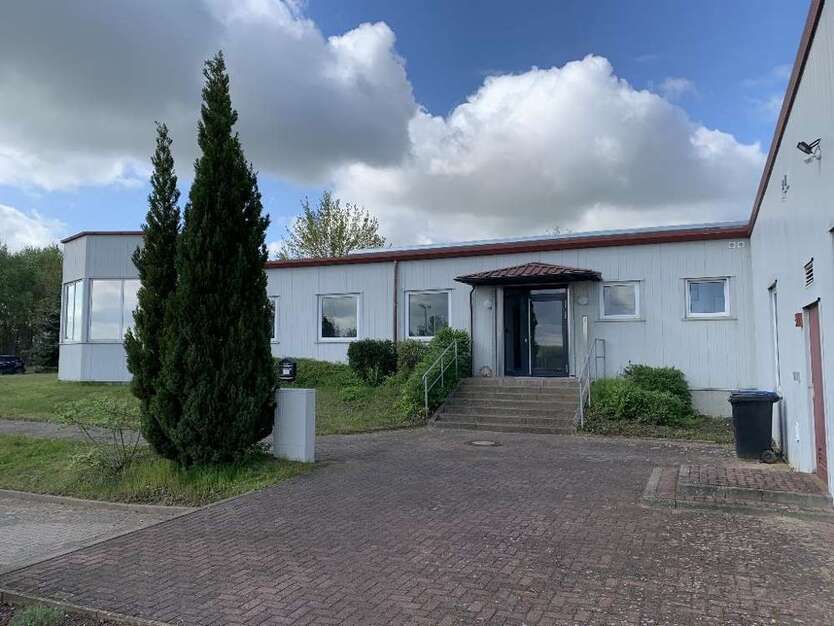 Halle in Rehna 19.168,80 € 2564.6 m²