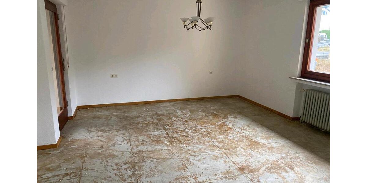 Doppelhaushälfte Werdohl - 7 Zimmer, 190 m&sup2;, 209.000&euro; | Angebot:27156476