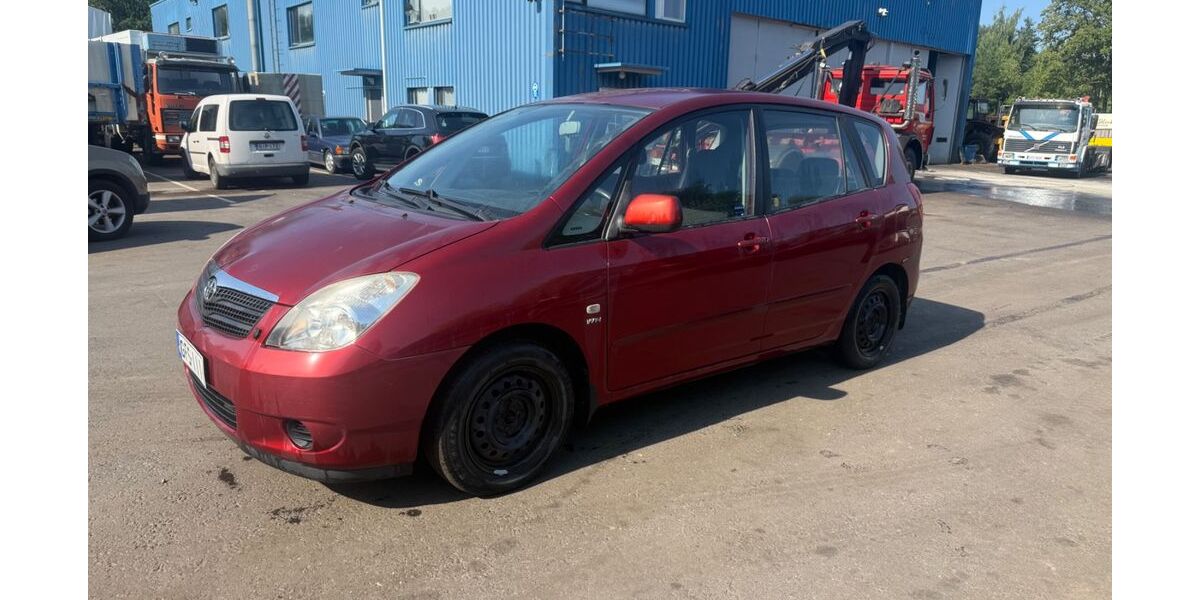 Toyota Corolla Verso 204.000 km 1.900 &euro; Sottrum 27367
