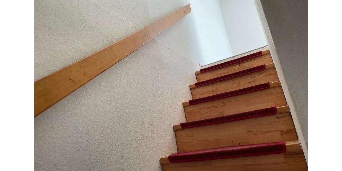 5-Zimmerwohnung mit Balkon, Garten und Garage mit direktem Zugang zur Wohnung 5 zimmer