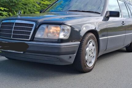 Mercedes-Benz 220 353.000 km 2.400 € Priestewitz 01561