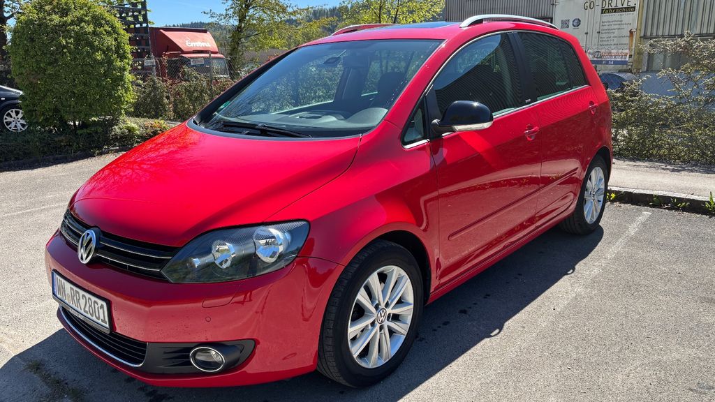 VW Golf 158.000 km 5.200 &euro; Althütte 71566