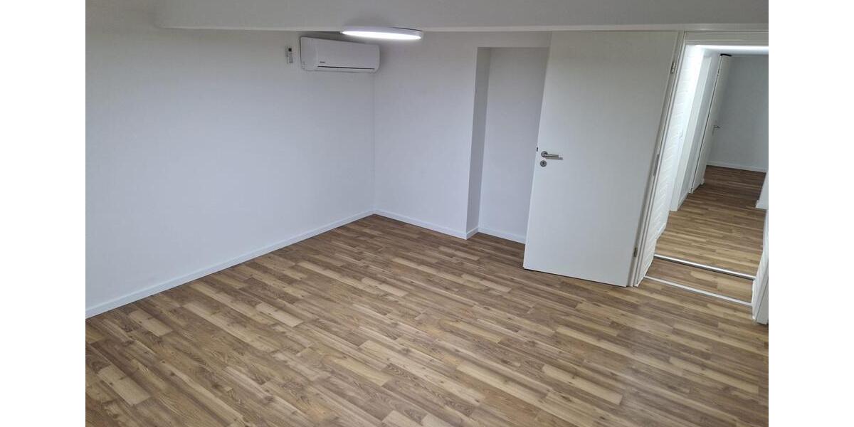 Einfamilienhaus Sankt Augustin - 5 Zimmer, 85 m&sup2;, 590&euro; | Angebot:25821142