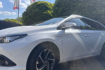 Toyota Auris 232.000 km 8.990 &euro; Hösbach 63768