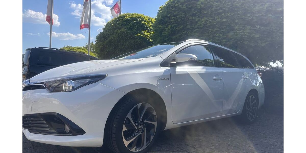 Toyota Auris 232.000 km 8.990 &euro; Hösbach 63768