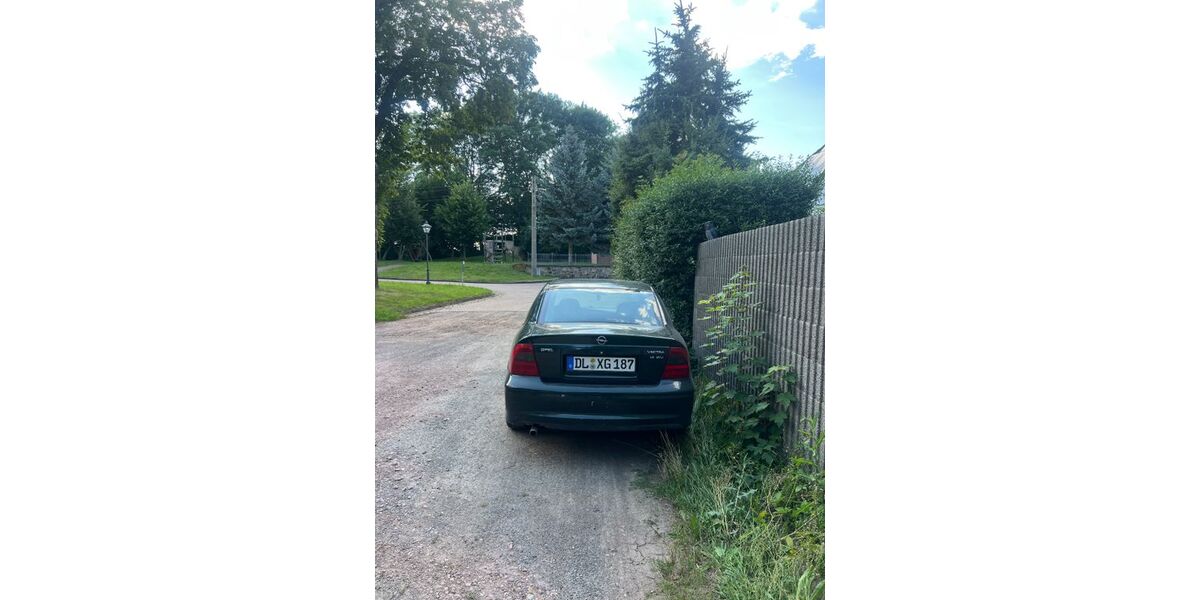 Opel Vectra 142.000 km 2.000 &euro; Roßwein 04741