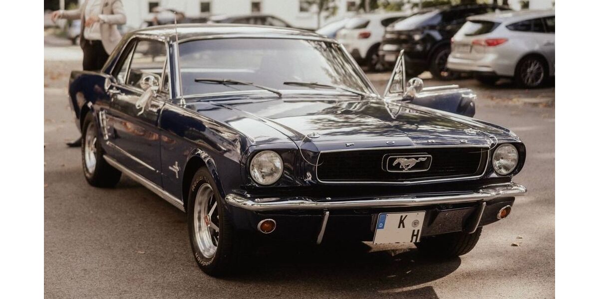 Ford Mustang 136.000 km 19.890 &euro; Bedburg 50181