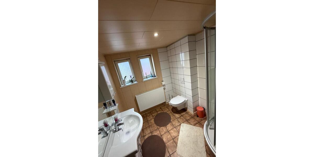 Einfamilienhaus Stadtallendorf - 5 Zimmer, 180 m&sup2;, 259.000&euro; | Angebot:27022985