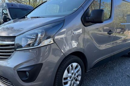 Opel Vivaro 93.000 km 14.280 &euro; Schkopau 06258